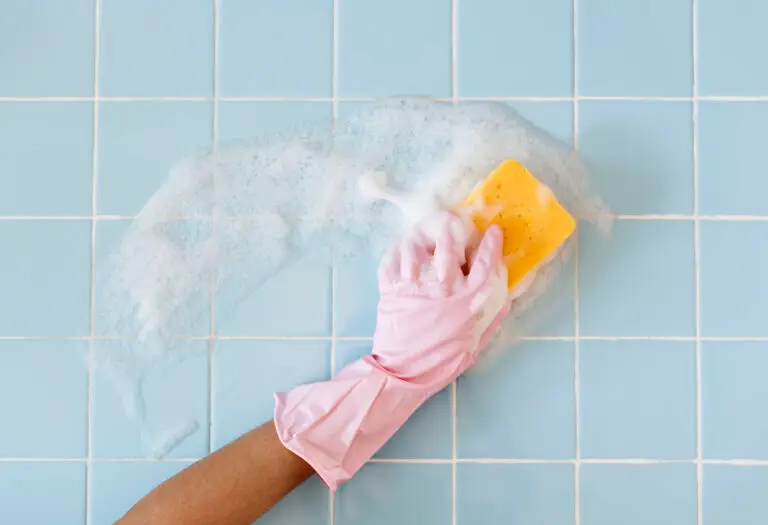 What to Use for Cleaning Bathroom Tiles