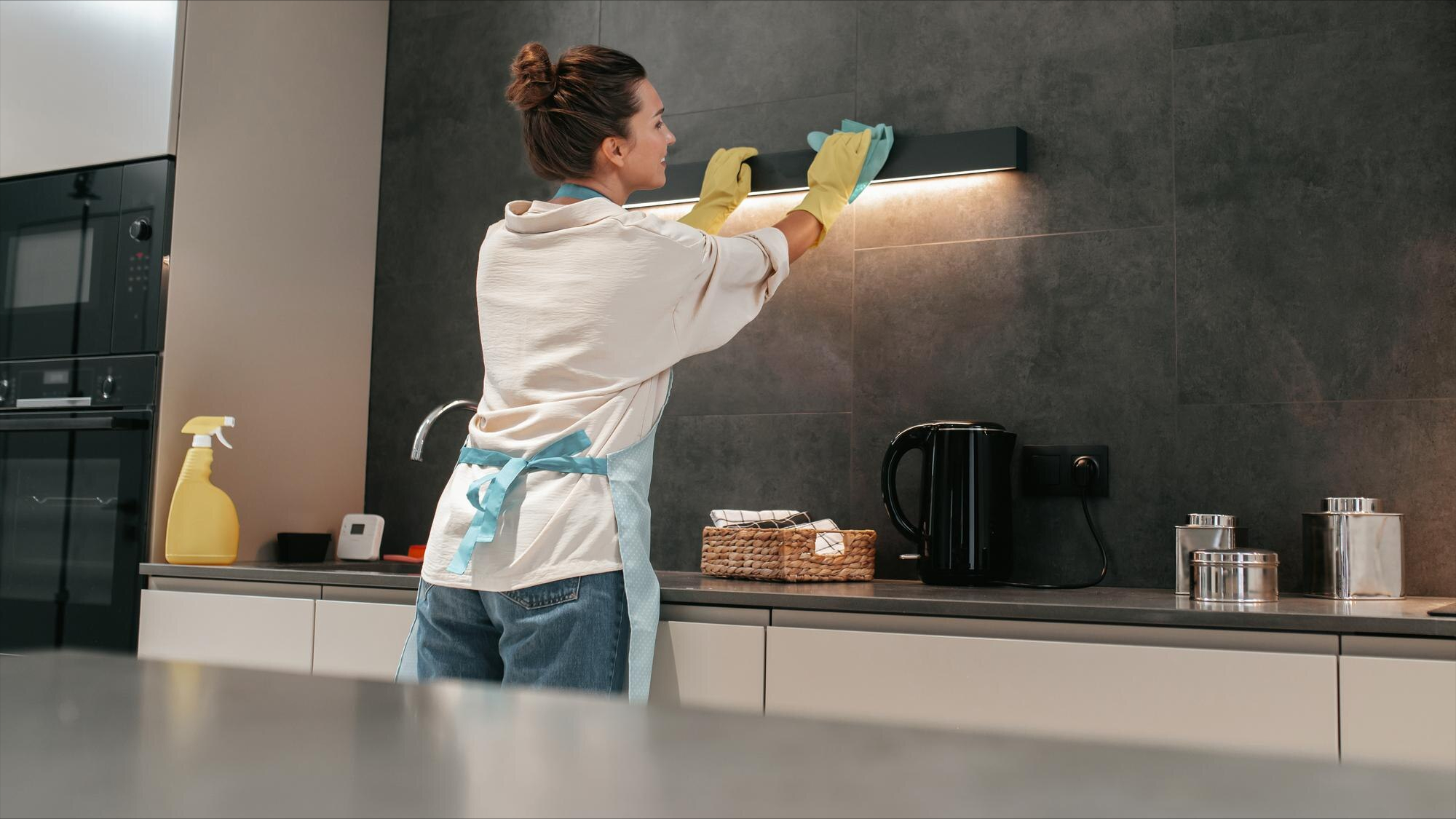 detailed house cleaning