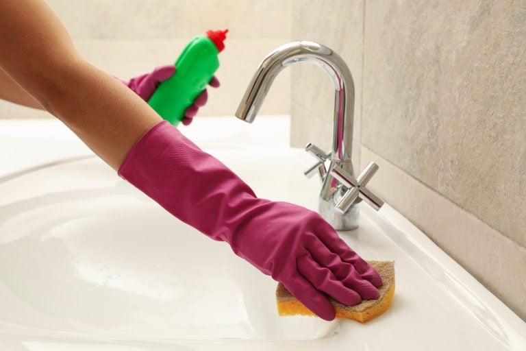 Remove Soap Residue From Bathroom Surfaces