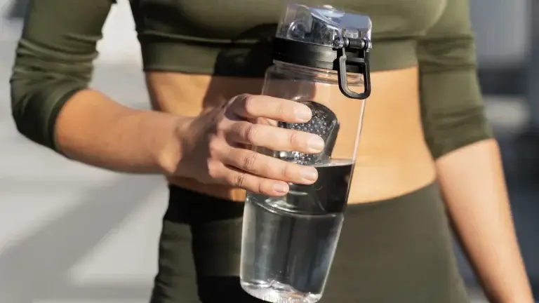How to Sanitize Water Bottles the Right Way